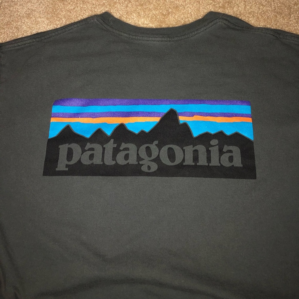 Patagonia P-6 Logo Men’s Pocket T-Shirt